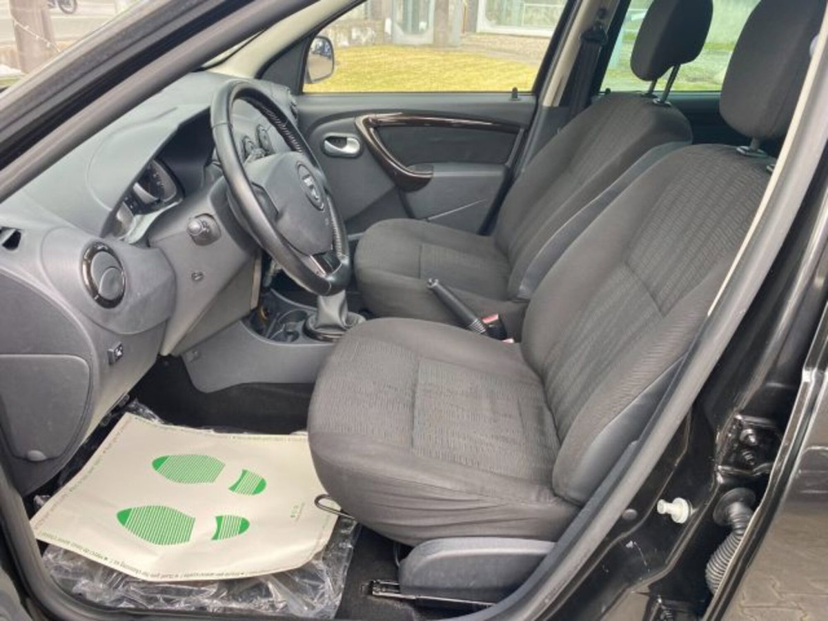 Dacia Duster 1.6 110CV 4x2 (6)