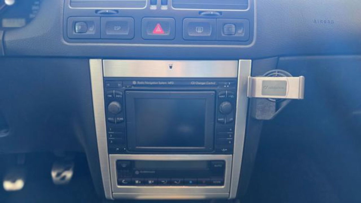 Volkswagen Golf 3.2 V6 cat 3 porte R32 (11)