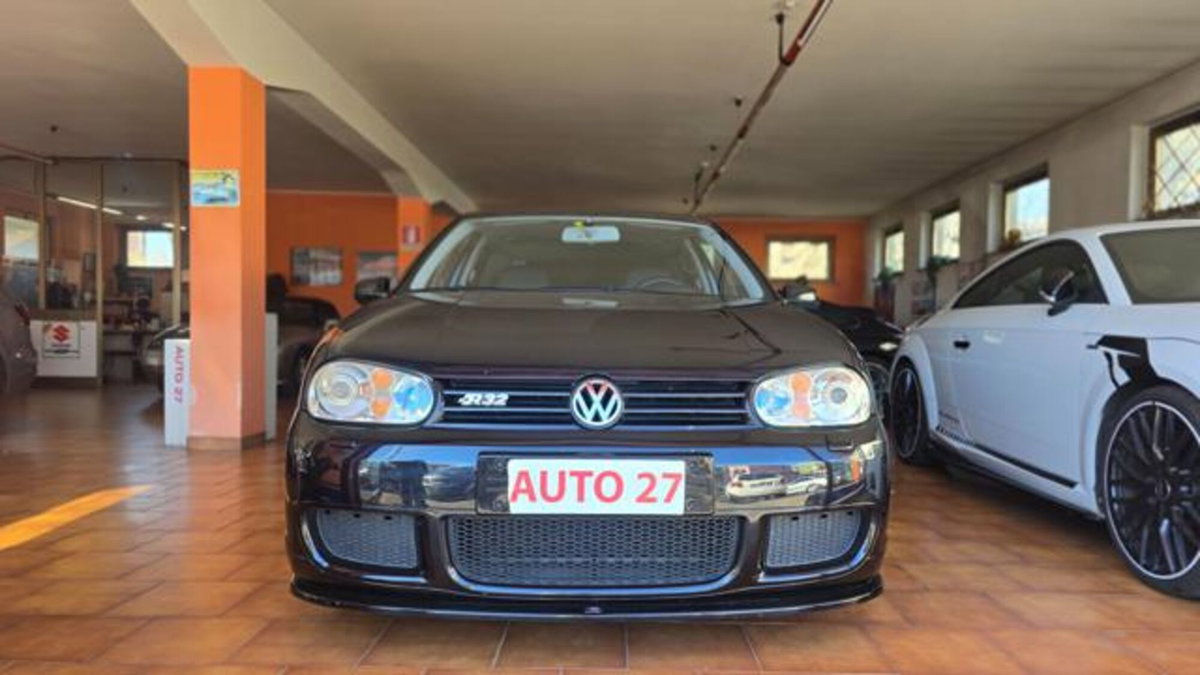 Volkswagen Golf 3.2 V6 cat 3 porte R32 (2)
