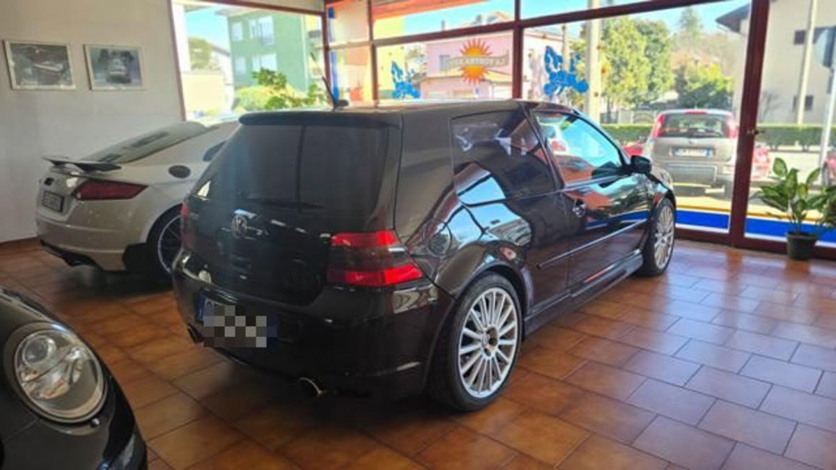 Volkswagen Golf 3.2 V6 cat 3 porte R32 (7)