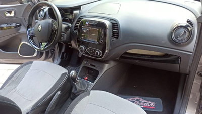 Renault Captur 1.5 dCi 8V 90 CV EDC Energy R-Link (7)