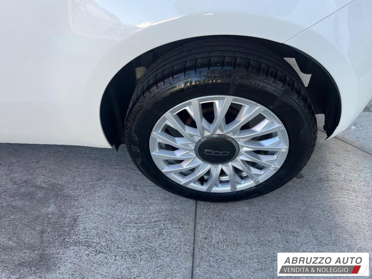 Fiat 500 1.0 Hybrid Lounge (16)