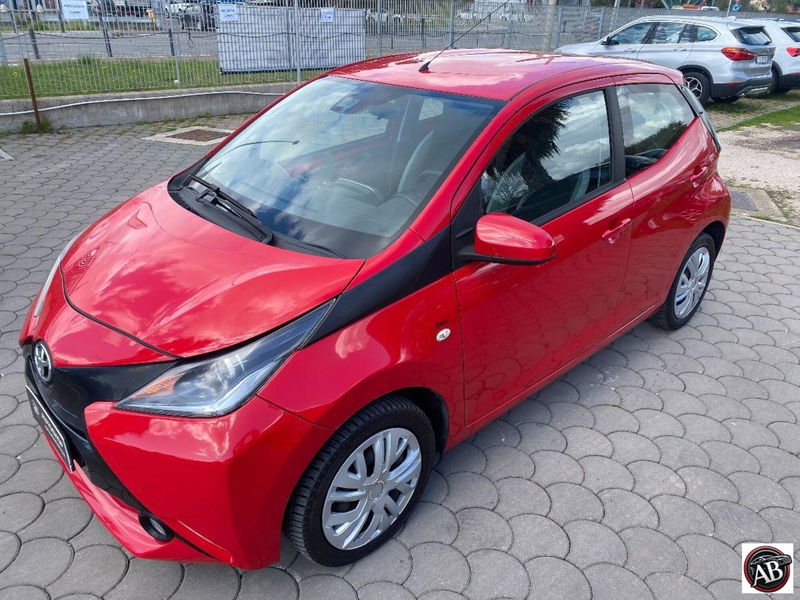 Toyota Aygo 1.0 VVT-i 69 CV 5 porte x-play TSS