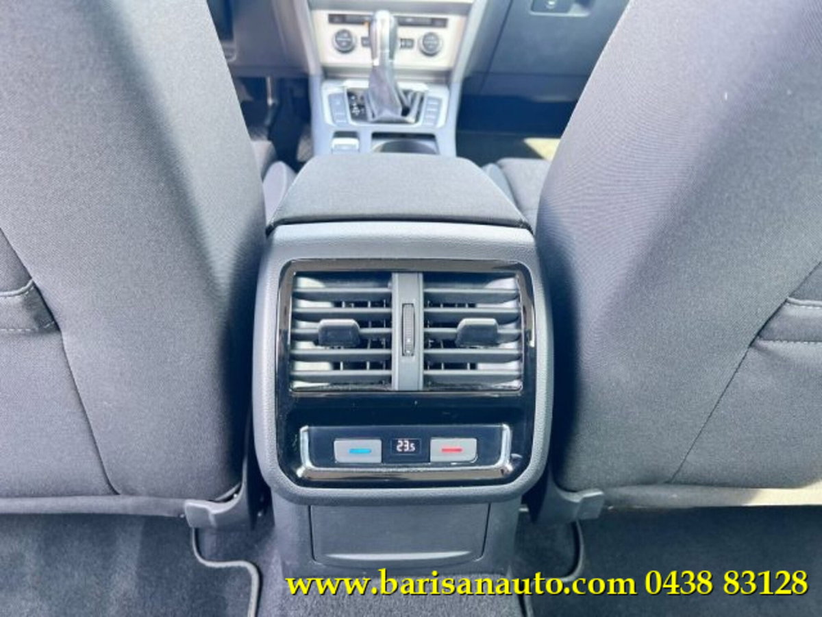 Volkswagen Passat Variant 2.0 TDI DSG Business BlueMotion Tech (14)