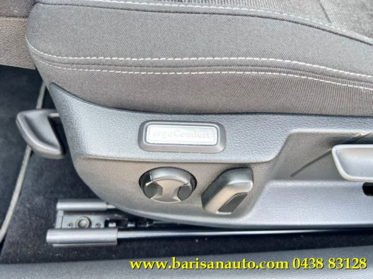 Volkswagen Passat Variant 2.0 TDI DSG Business BlueMotion Tech (18)