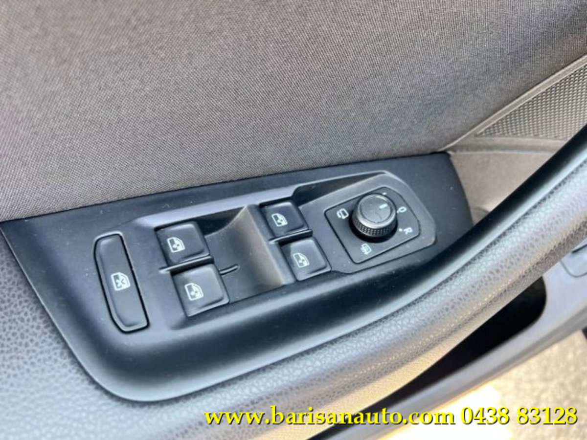Volkswagen Passat Variant 2.0 TDI DSG Business BlueMotion Tech (20)