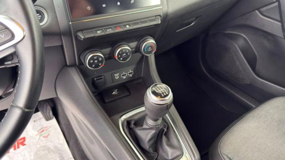 Renault Captur TCe 90 CV Intens (11)
