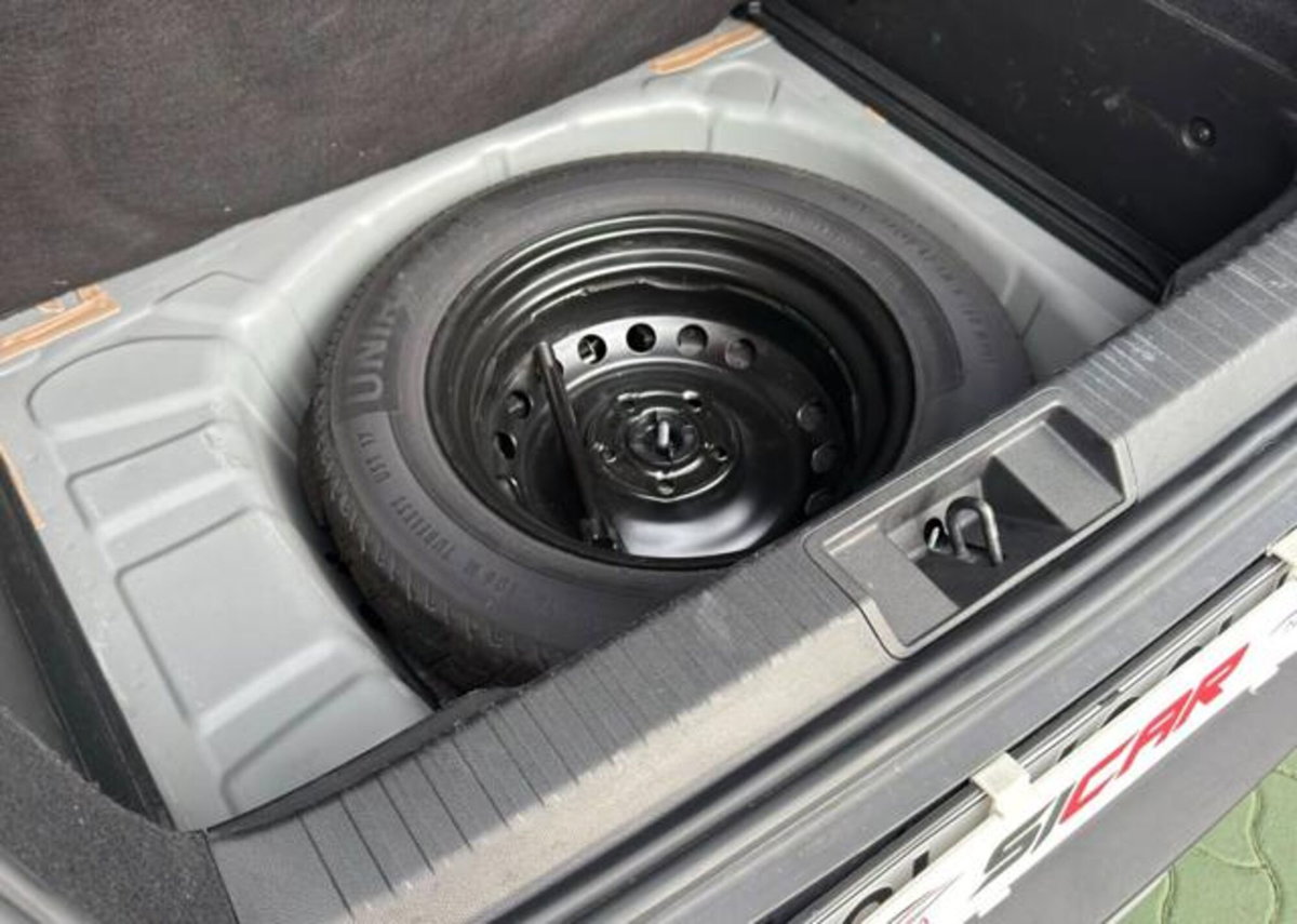 Renault Captur TCe 90 CV Intens (14)