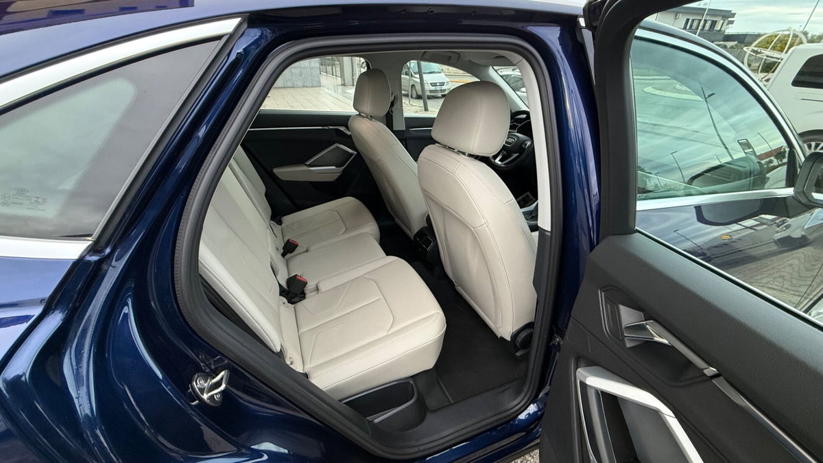 Audi Q3 35 TDI quattro S tronic Business Advanced (20)