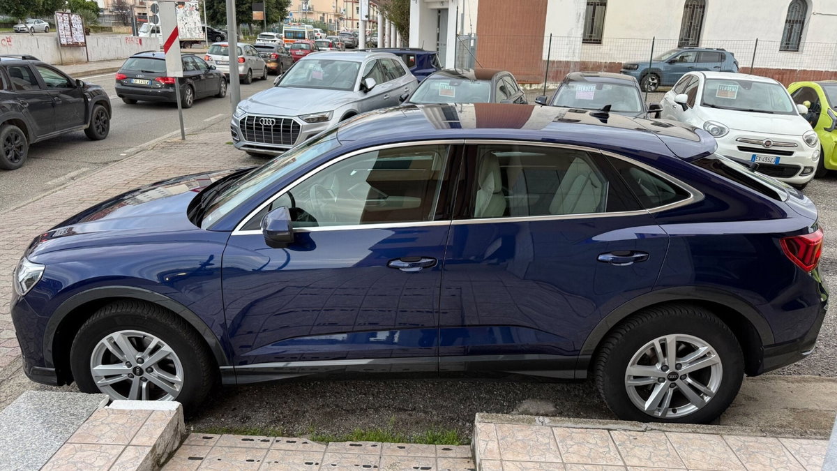 Audi Q3 35 TDI quattro S tronic Business Advanced (8)