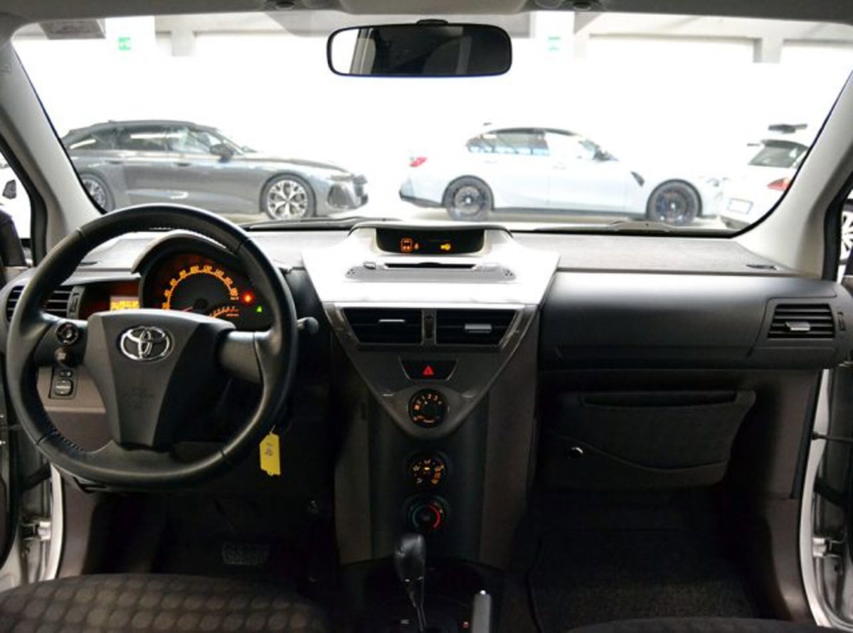 Toyota iQ 1.0 (5)