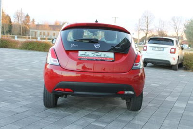 Lancia Ypsilon 1.0 FireFly 5 porte S&S Hybrid Ecochic Silver (3)