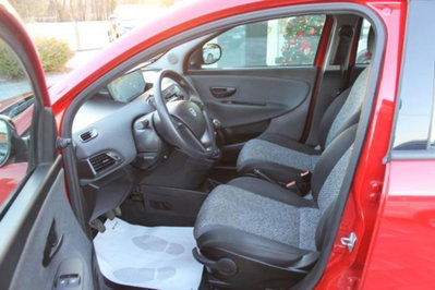 Lancia Ypsilon 1.0 FireFly 5 porte S&S Hybrid Ecochic Silver (5)