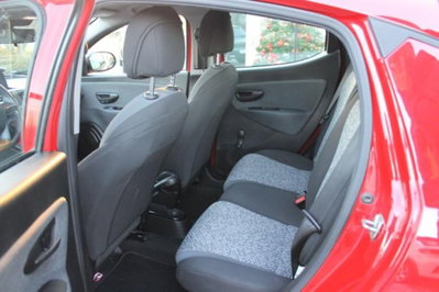 Lancia Ypsilon 1.0 FireFly 5 porte S&S Hybrid Ecochic Silver (6)