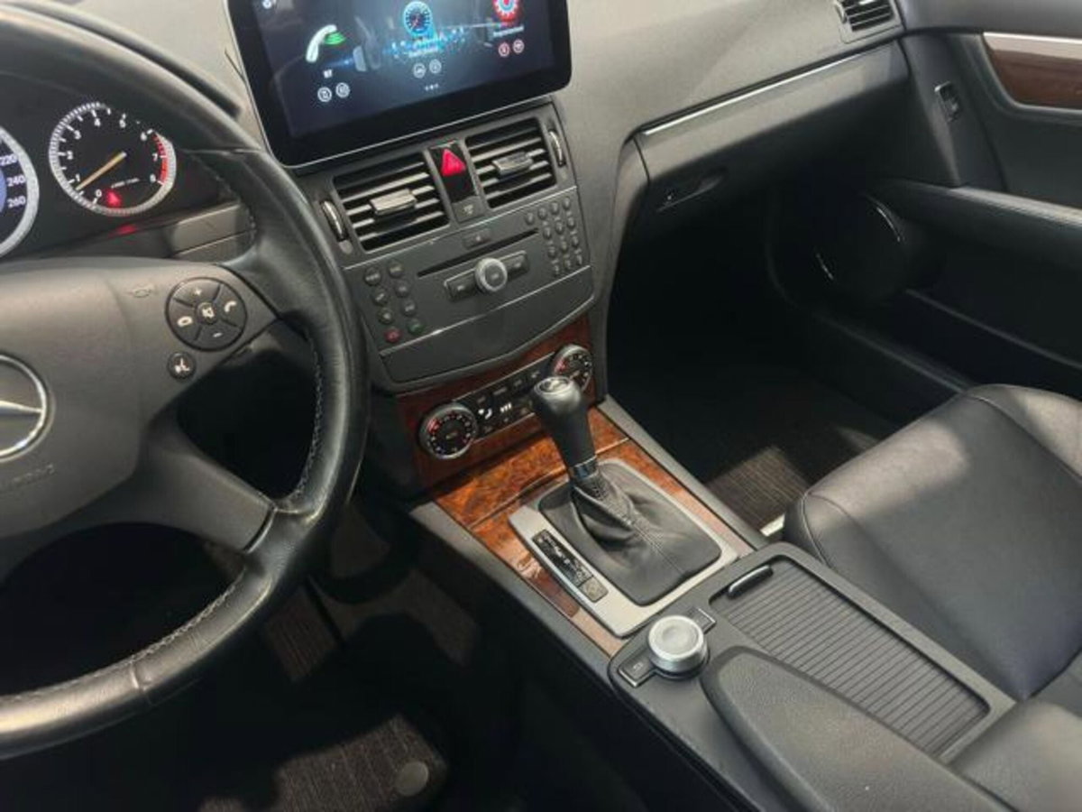 Mercedes-Benz Classe C 280 Elegance (11)