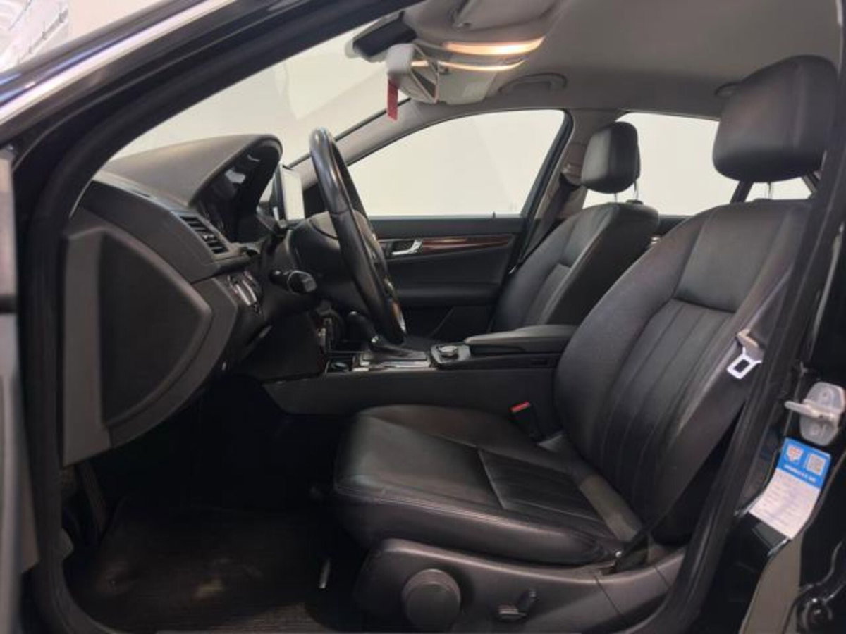 Mercedes-Benz Classe C 280 Elegance (12)
