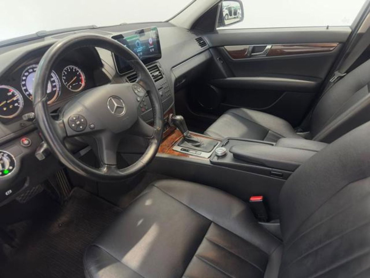 Mercedes-Benz Classe C 280 Elegance (7)