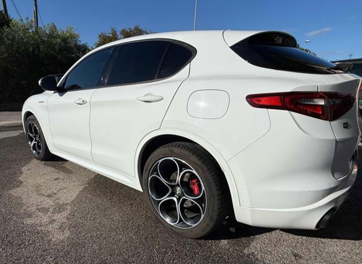 Alfa Romeo Stelvio Stelvio 2.2 Turbodiesel 210 CV AT8 Q4 Veloce (4)