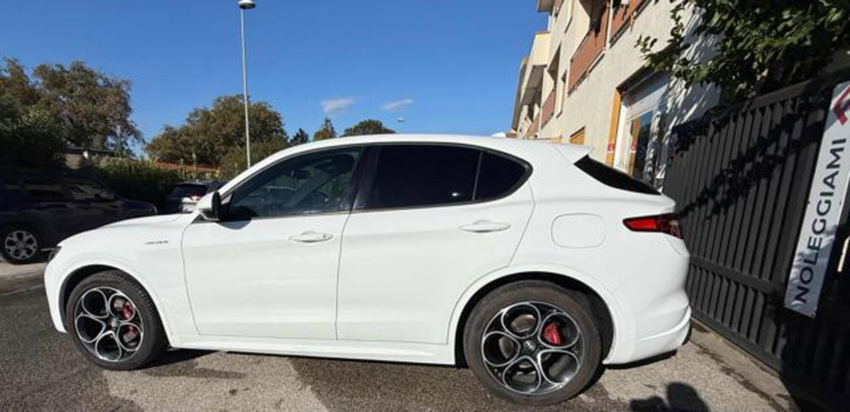 Alfa Romeo Stelvio Stelvio 2.2 Turbodiesel 210 CV AT8 Q4 Veloce (5)