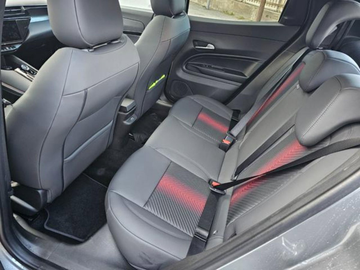 Alfa Romeo Junior elettrica Speciale 156cv (12)