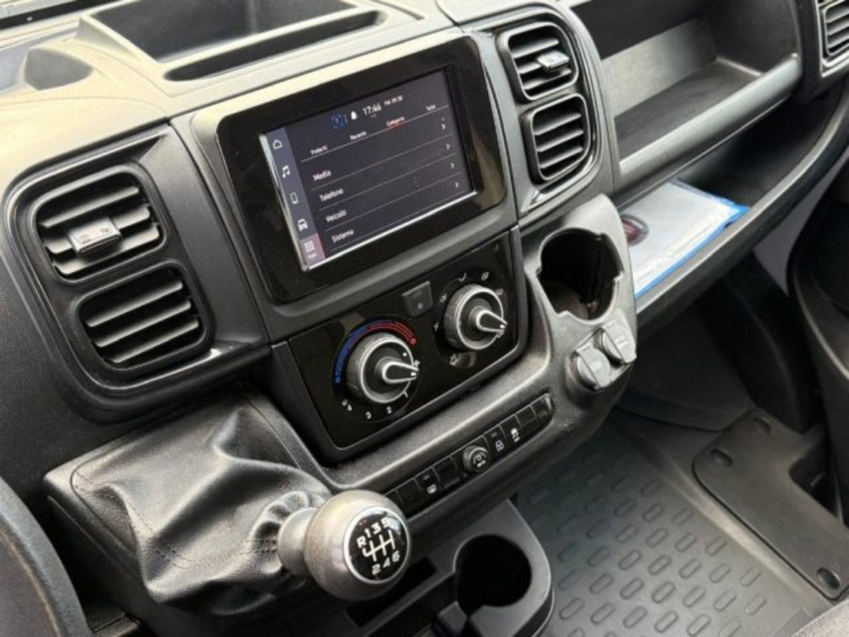 Fiat Ducato Furgone Vetrato 33 MH2 2.2 mjt3 140cv  serie 9 (11)