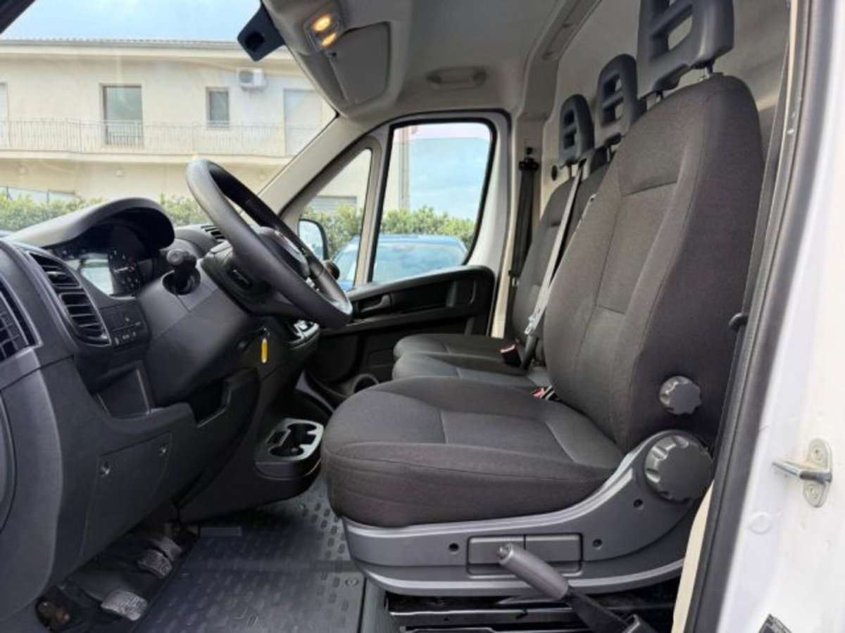 Fiat Ducato Furgone Vetrato 33 MH2 2.2 mjt3 140cv  serie 9 (15)