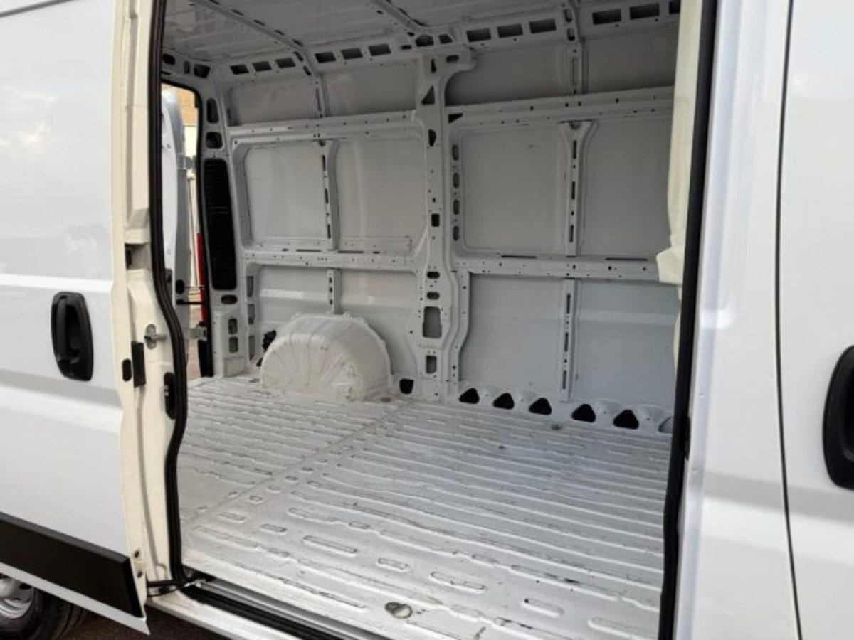 Fiat Ducato Furgone Vetrato 33 MH2 2.2 mjt3 140cv  serie 9 (8)