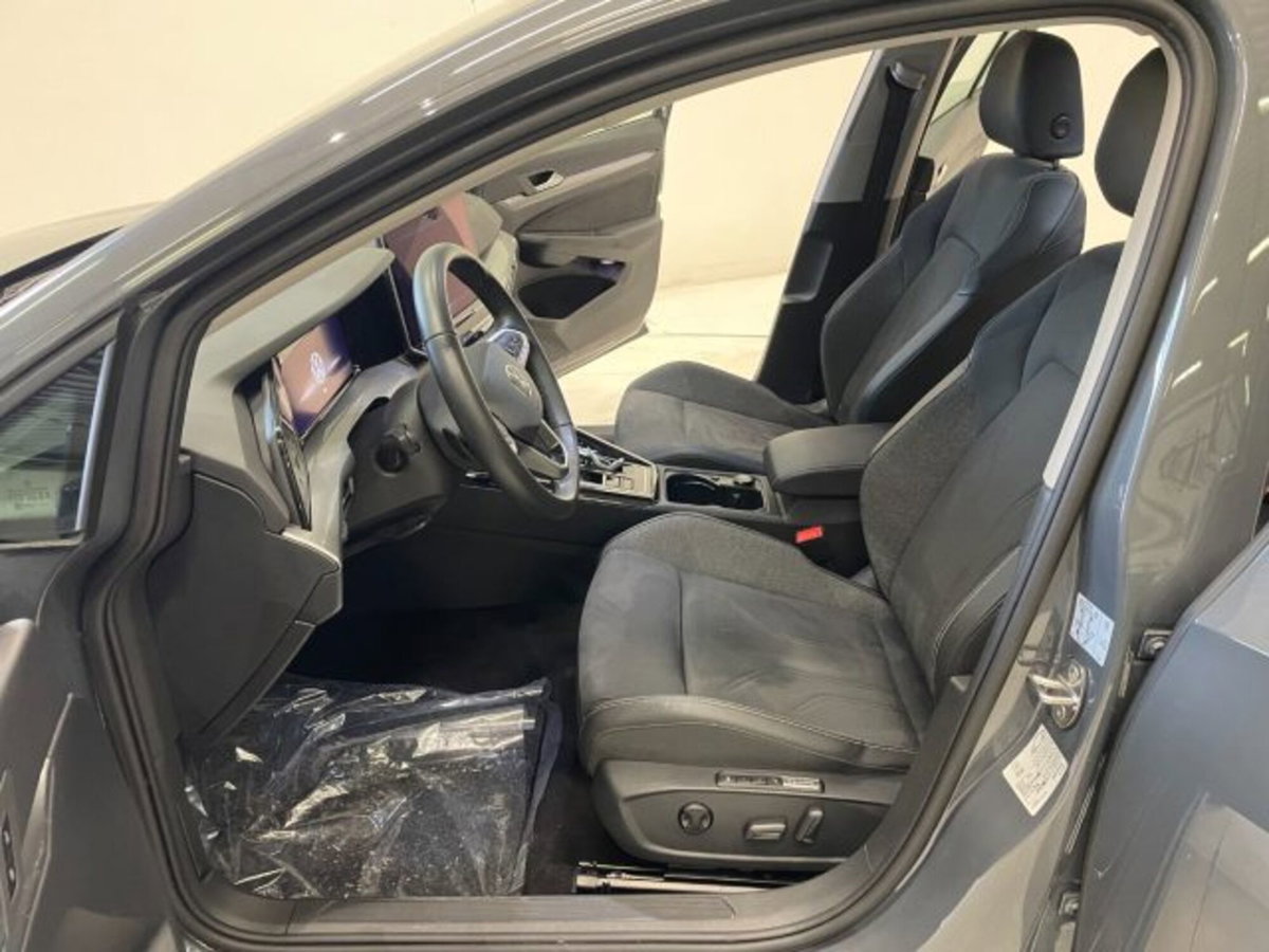 Volkswagen Golf Variant 2.0 tdi Style 150cv dsg (6)