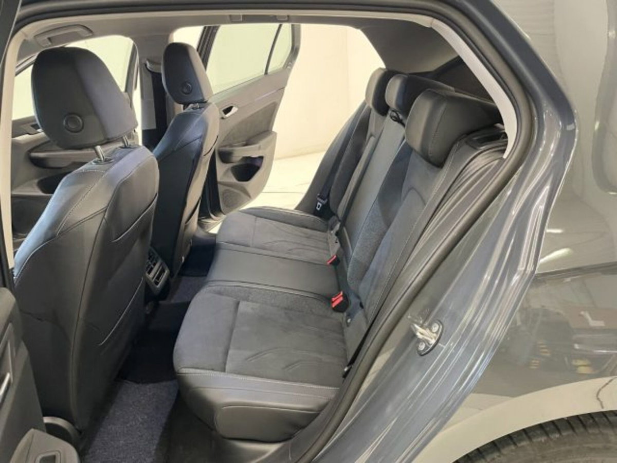 Volkswagen Golf Variant 2.0 tdi Style 150cv dsg (7)