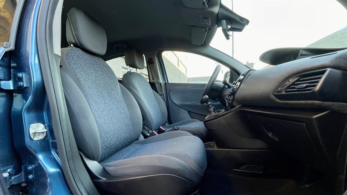 Lancia Ypsilon 1.0 FireFly 5 porte S&S Hybrid Gold Plus (10)