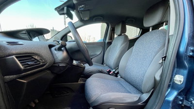 Lancia Ypsilon 1.0 FireFly 5 porte S&S Hybrid Gold Plus (8)