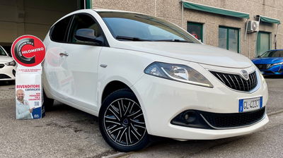 Lancia Ypsilon 1.0 FireFly 5 porte S&S Hybrid Ecochic A. Ferretti usata