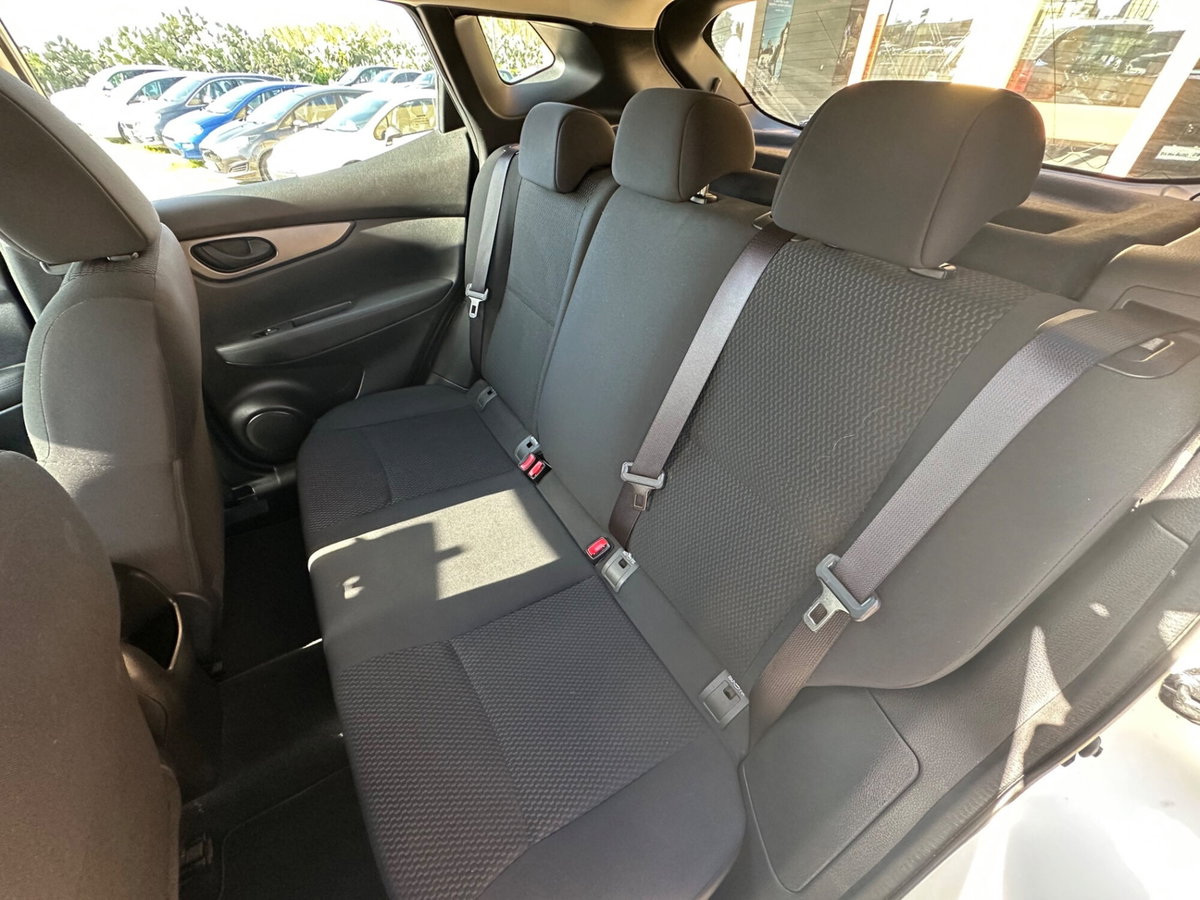 Nissan Qashqai 1.5 dCi 115 CV DCT Visia (15)