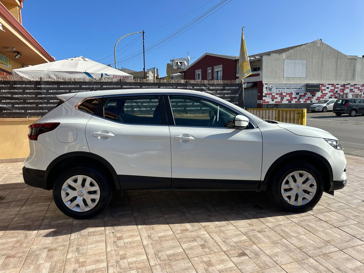 Nissan Qashqai 1.5 dCi 115 CV DCT Visia (6)