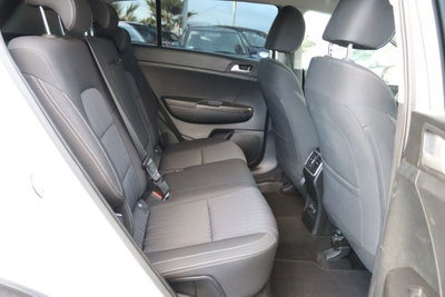 Kia Sportage 1.6 CRDI 115 CV 2WD Style (18)