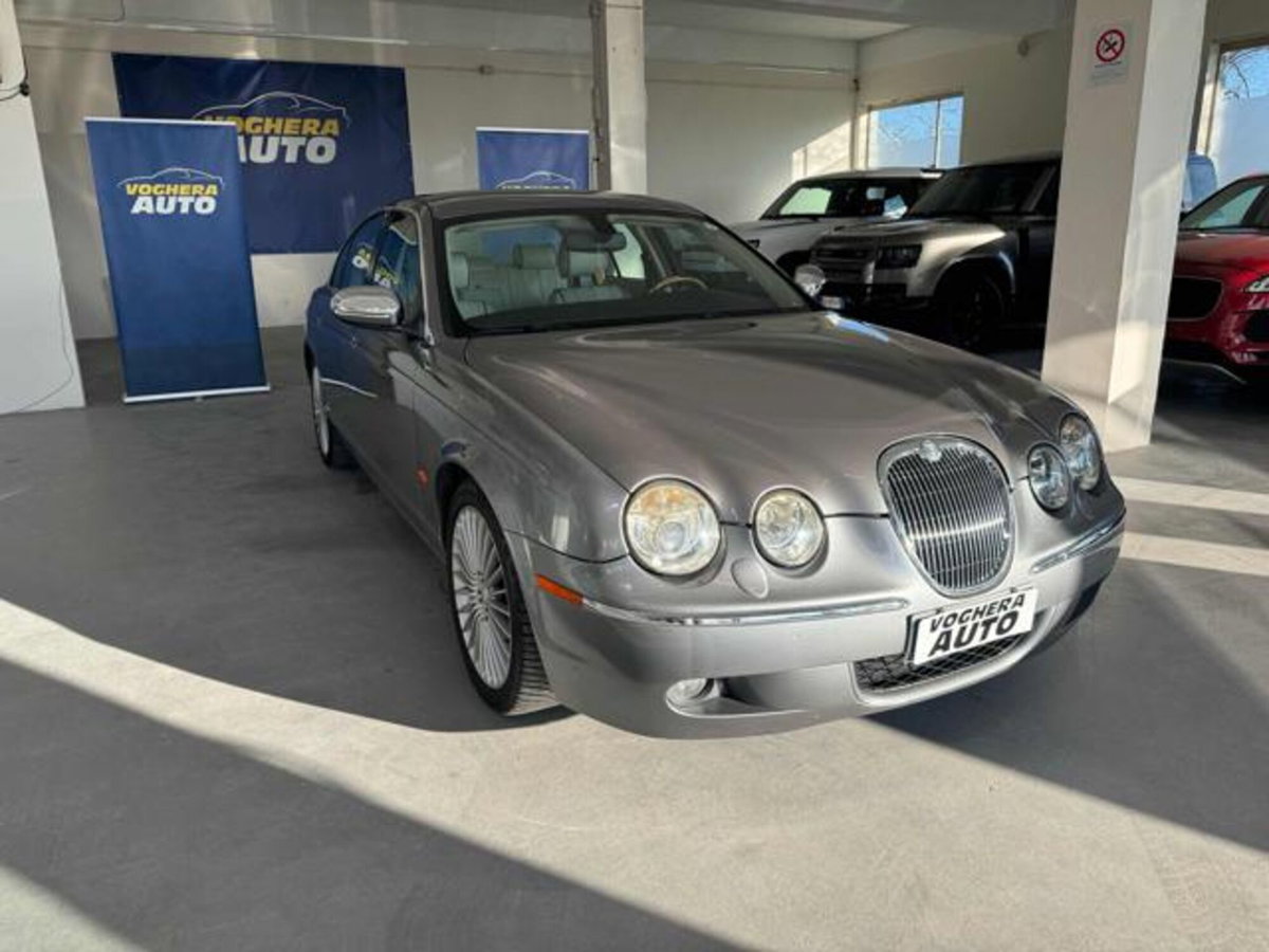 Jaguar S-Type 2.7 diesel V6 Executive (3)