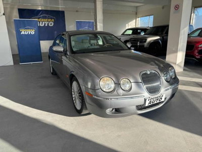 Jaguar S-Type 2.7 diesel V6 Executive (3)