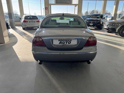 Jaguar S-Type 2.7 diesel V6 Executive (4)