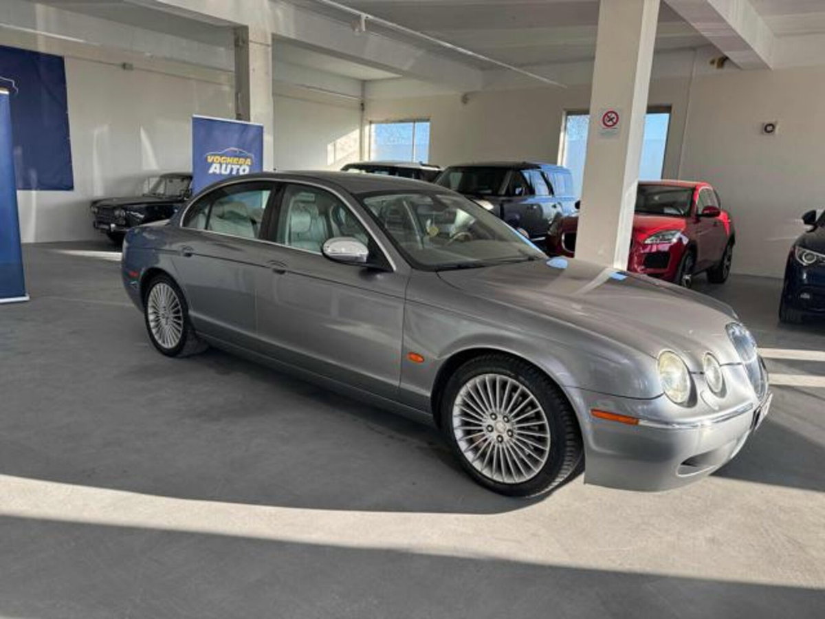 Jaguar S-Type 2.7 diesel V6 Executive (7)