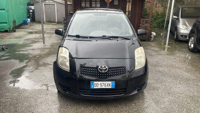 Toyota Yaris 1.D-4D DPF 5 porte M-MT Sol usata