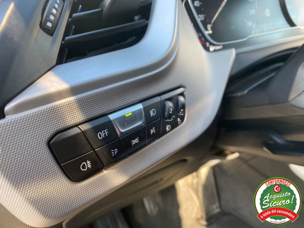 BMW Serie 1 116d 2.0 116CV cat 5 porte Attiva DPF (10)
