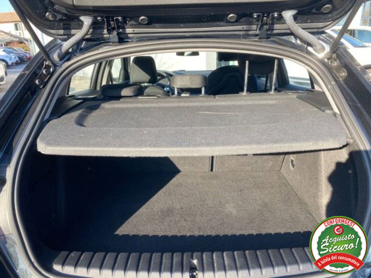 BMW Serie 1 116d 2.0 116CV cat 5 porte Attiva DPF (6)