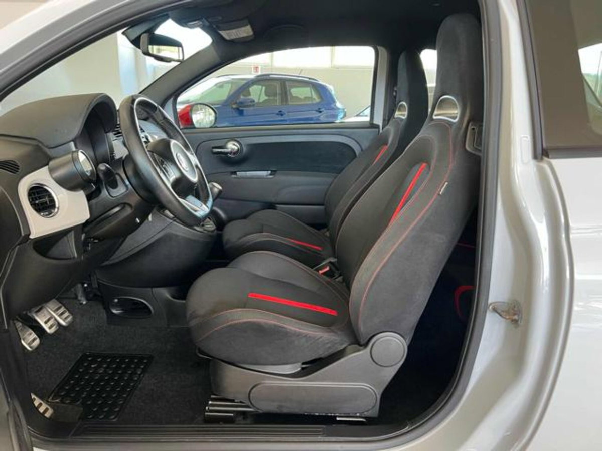 Abarth 500 1.4 Turbo T-Jet (9)