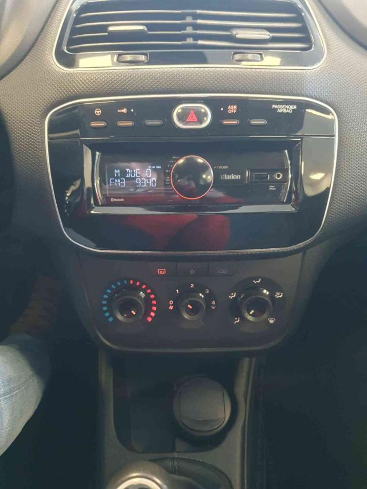 Fiat Punto 1.3 MJT II 75 CV 5 porte Young (12)