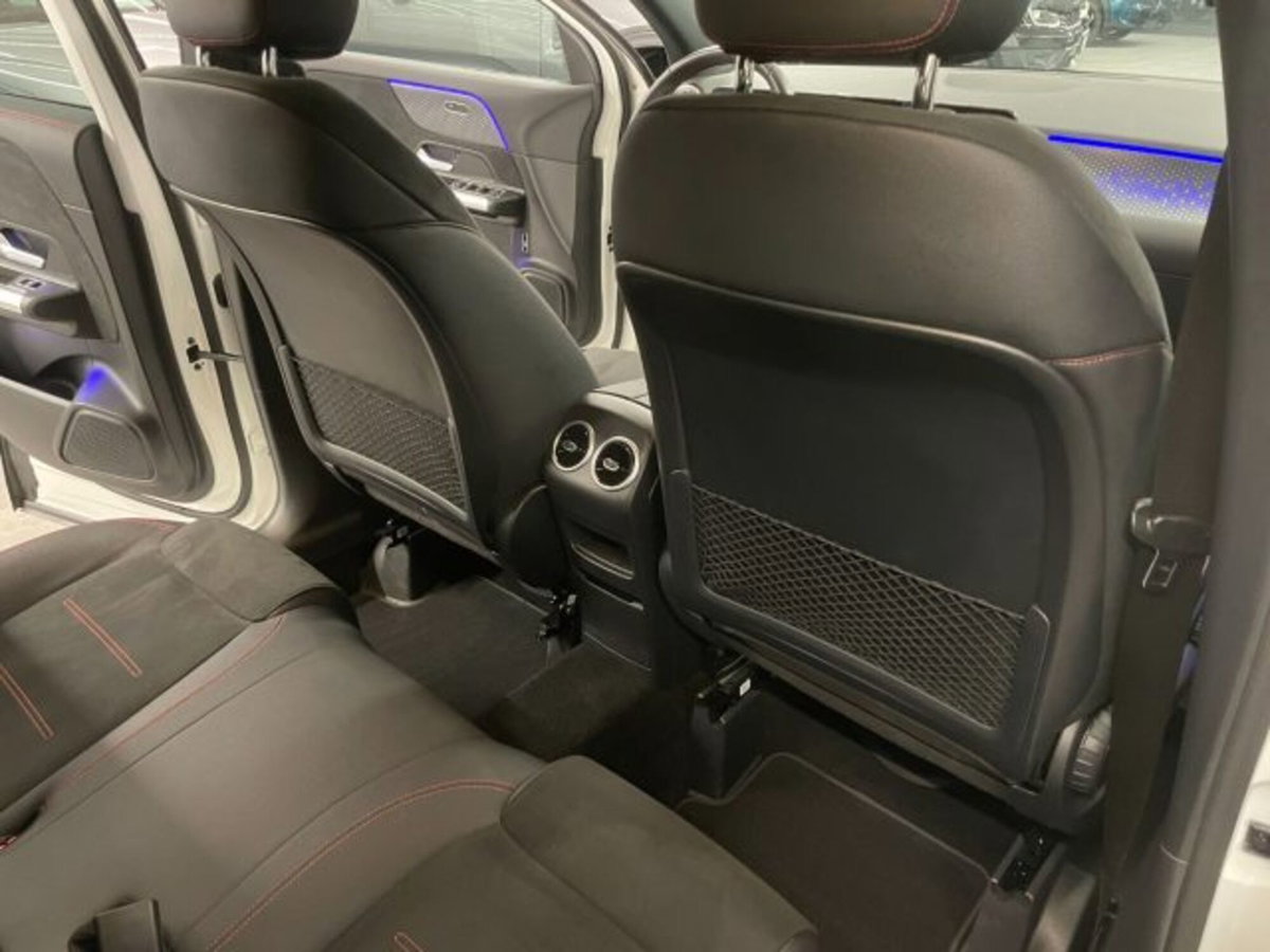 Mercedes-Benz GLA SUV 200 d AMG Line Premium Plus 4matic auto (14)