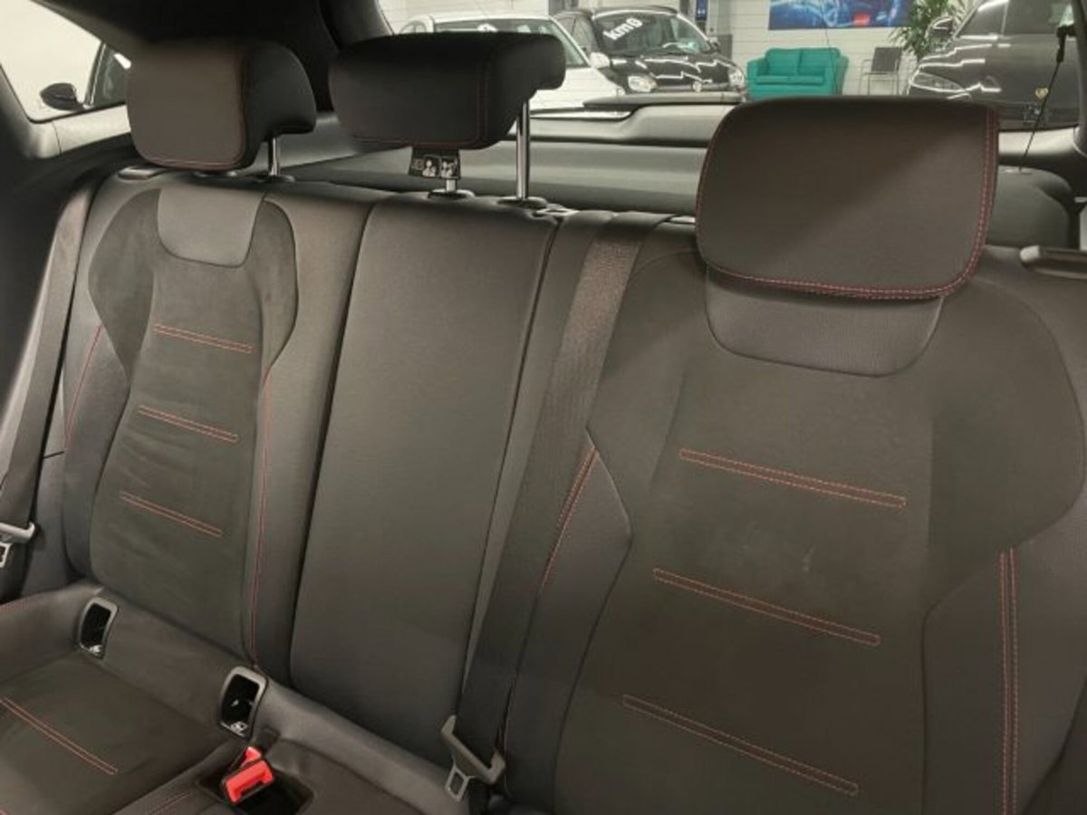 Mercedes-Benz GLA SUV 200 d AMG Line Premium Plus 4matic auto (18)