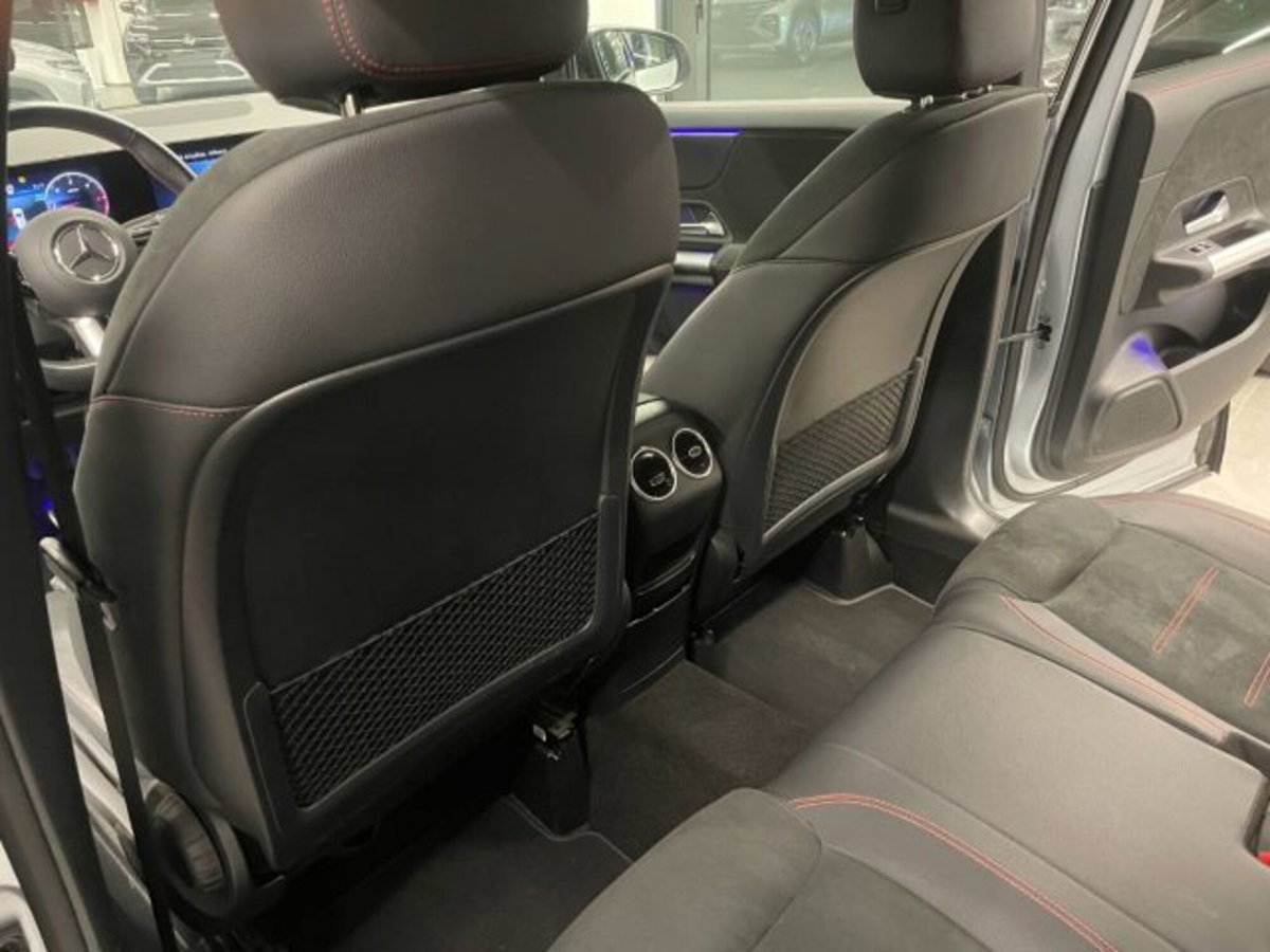 Mercedes-Benz GLA SUV 200 d AMG Line Premium Plus 4matic auto (20)