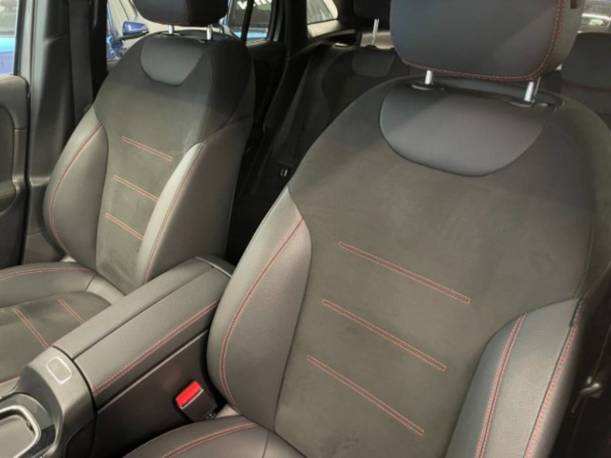 Mercedes-Benz GLA SUV 200 d AMG Line Premium Plus 4matic auto (12)