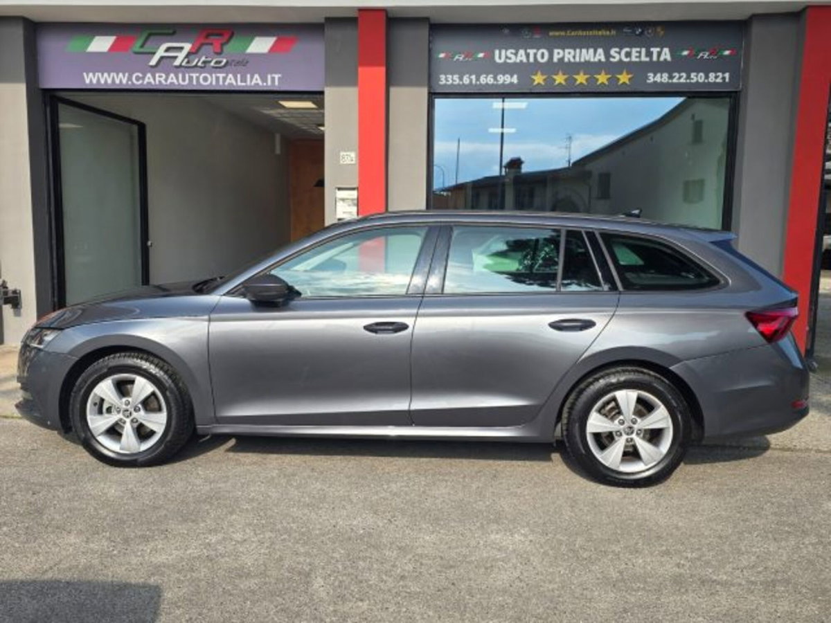 Skoda Octavia Station Wagon 2.0 TDI EVO SCR DSG Wagon Executive (17)