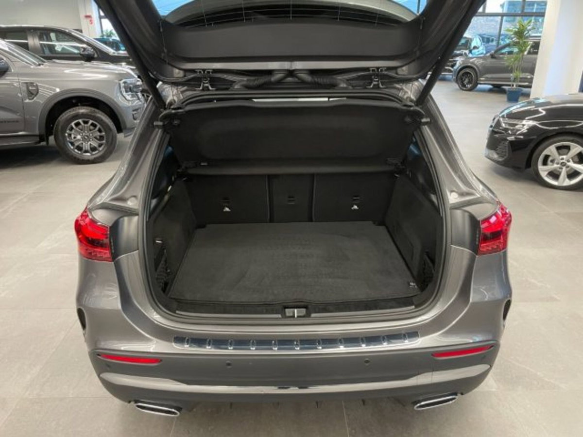 Mercedes-Benz GLA SUV 200 d AMG Line Premium Plus 4matic auto (20)